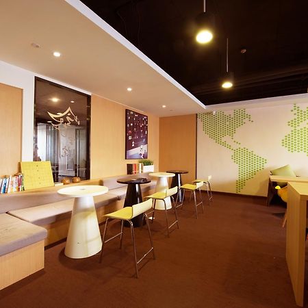Iu Hotel Ruoyang Yiyang Wenhua Road Luaran gambar